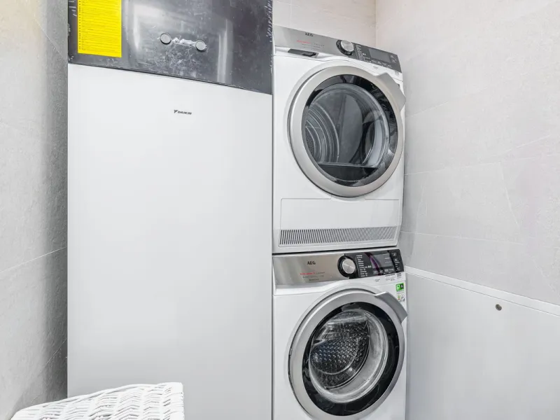 Apartment - Middle Floor Apartment в продаже в Benalmadena, Málaga. В доме 2 спален и 2 ванных комнат. Площадь дома 266 м²