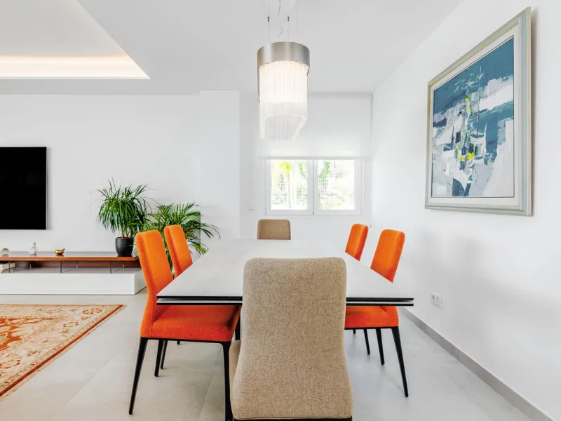 Apartment - Middle Floor Apartment в продаже в Benalmadena, Málaga. В доме 2 спален и 2 ванных комнат. Площадь дома 266 м²