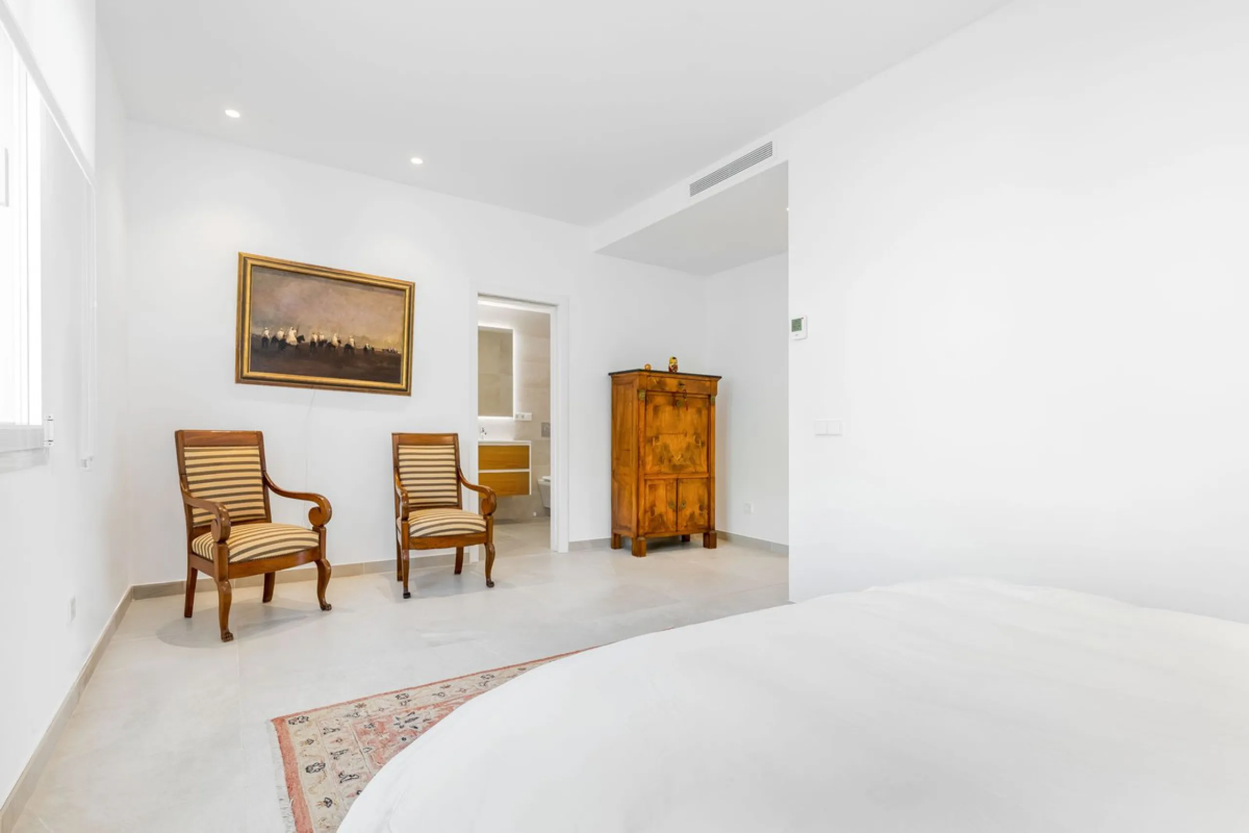Apartment - Middle Floor Apartment в продаже в Benalmadena, Málaga. В доме 2 спален и 2 ванных комнат. Площадь дома 266 м²