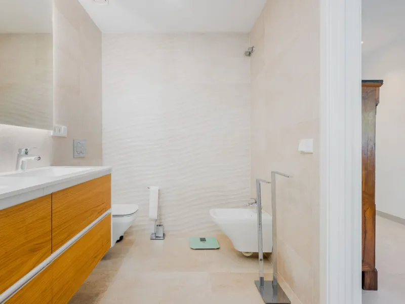 Apartment - Middle Floor Apartment в продаже в Benalmadena, Málaga. В доме 2 спален и 2 ванных комнат. Площадь дома 266 м²