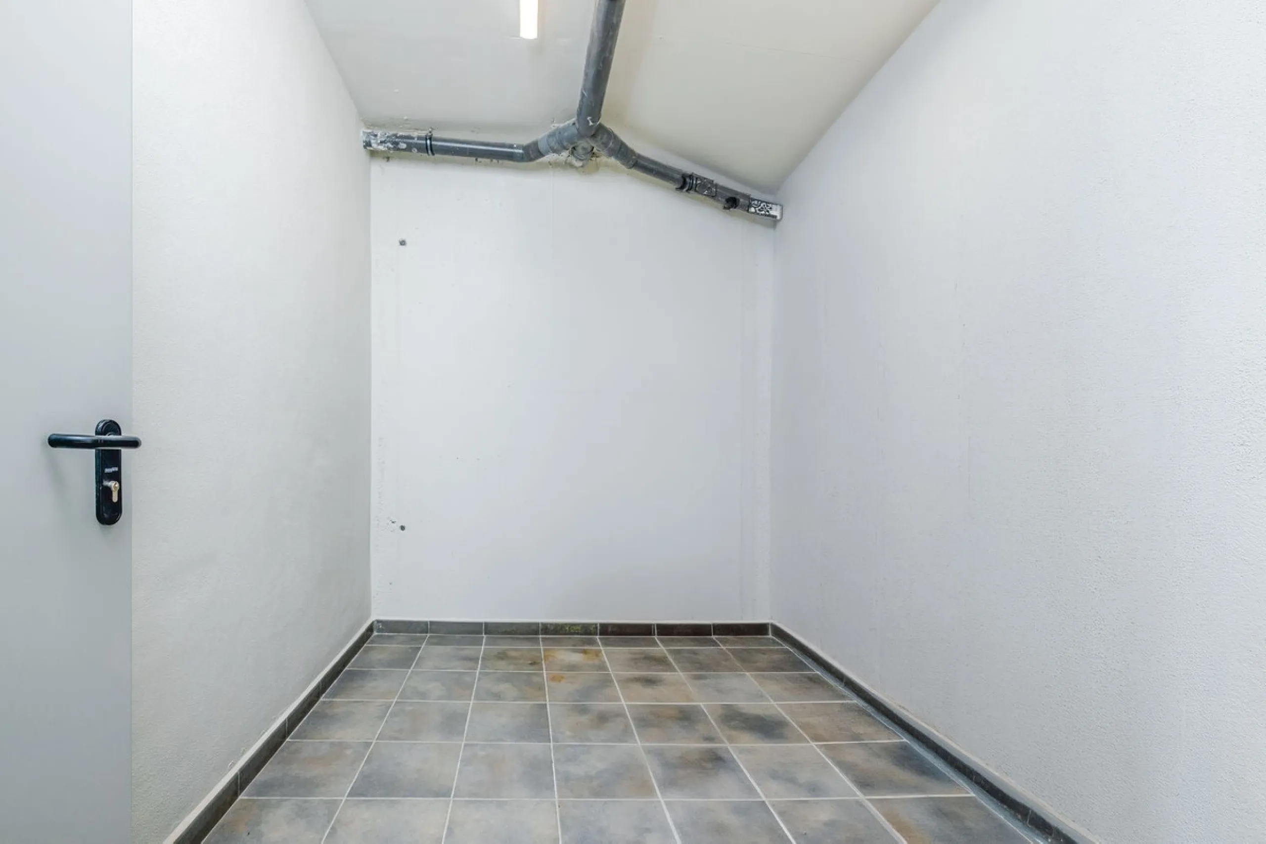 Apartment - Middle Floor Apartment в продаже в Benalmadena, Málaga. В доме 2 спален и 2 ванных комнат. Площадь дома 266 м²