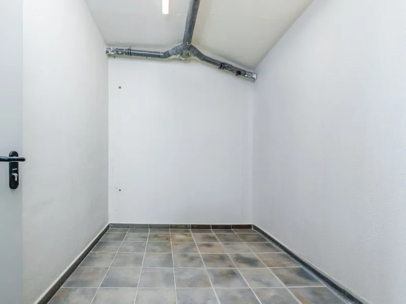 Apartment - Middle Floor Apartment в продаже в Benalmadena, Málaga. В доме 2 спален и 2 ванных комнат. Площадь дома 266 м²