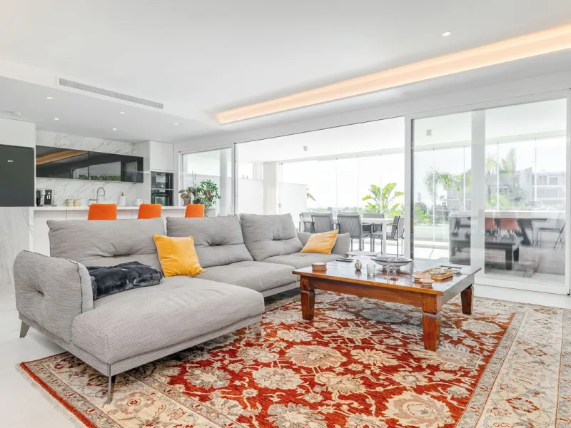 Apartment - Middle Floor Apartment в продаже в Benalmadena, Málaga. В доме 2 спален и 2 ванных комнат. Площадь дома 266 м²