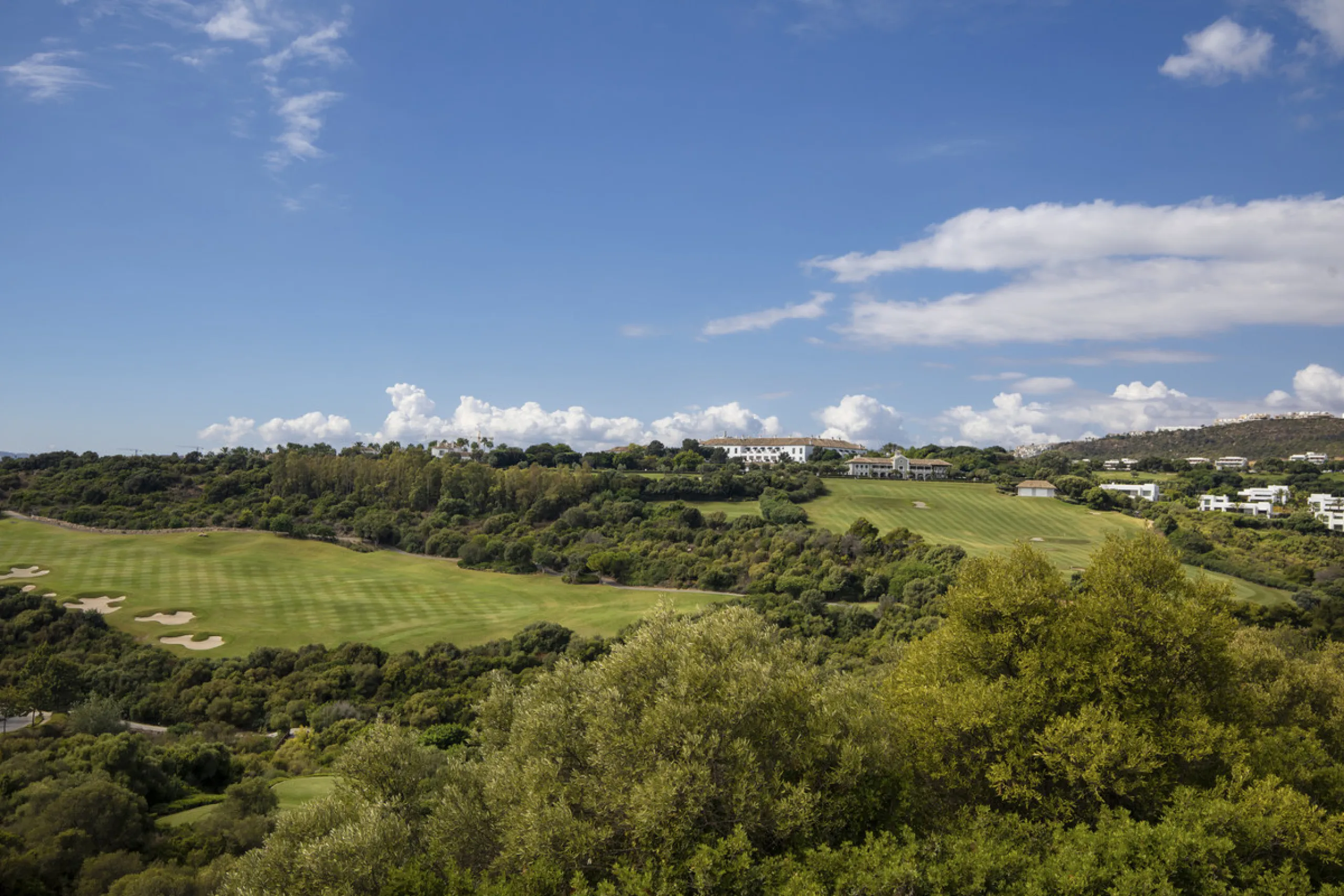 Set in an elevated position within the exclusive Finca Cortesin resort, this exceptional 2 bedroom, 2 bathroom ground-floor apartment epitomises contemporary luxury and refined Mediterranean living.