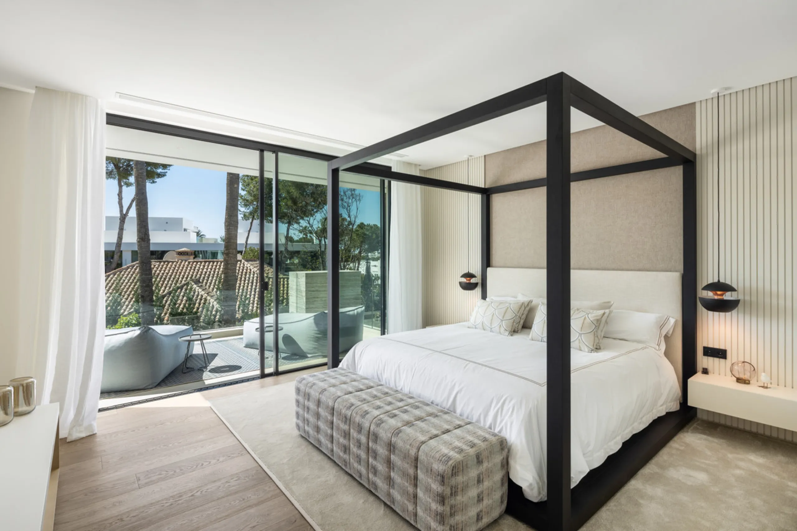 Nestled in the prestigious area of Atalaya de Rio Verde, Nueva Andalucia, Marbella, this luxury villa epitomises elegance and modern living. Boasting an expansive built area of 843m², complemented by a 314m² terrace and set on a generous 1,107m² plot, thi