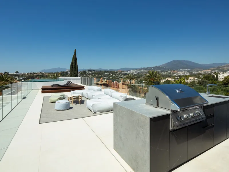 Nestled in the prestigious area of Atalaya de Rio Verde, Nueva Andalucia, Marbella, this luxury villa epitomises elegance and modern living. Boasting an expansive built area of 843m², complemented by a 314m² terrace and set on a generous 1,107m² plot, thi