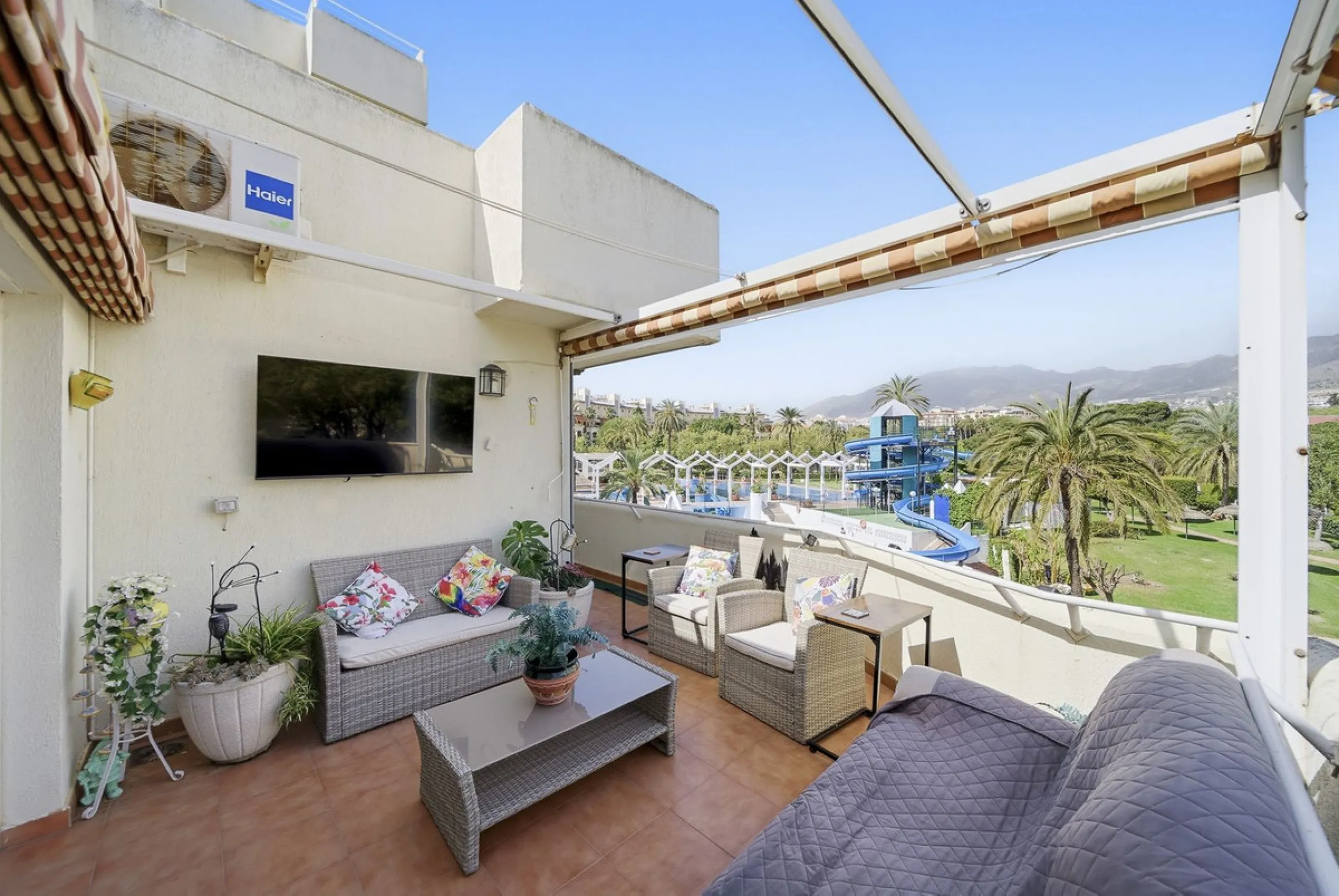 Stunning 1 Bedroom Apartment with Spectacular Sea & Pool Views in the Iconic Benalbeach Complex