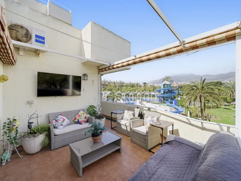 Stunning 1 Bedroom Apartment with Spectacular Sea & Pool Views in the Iconic Benalbeach Complex