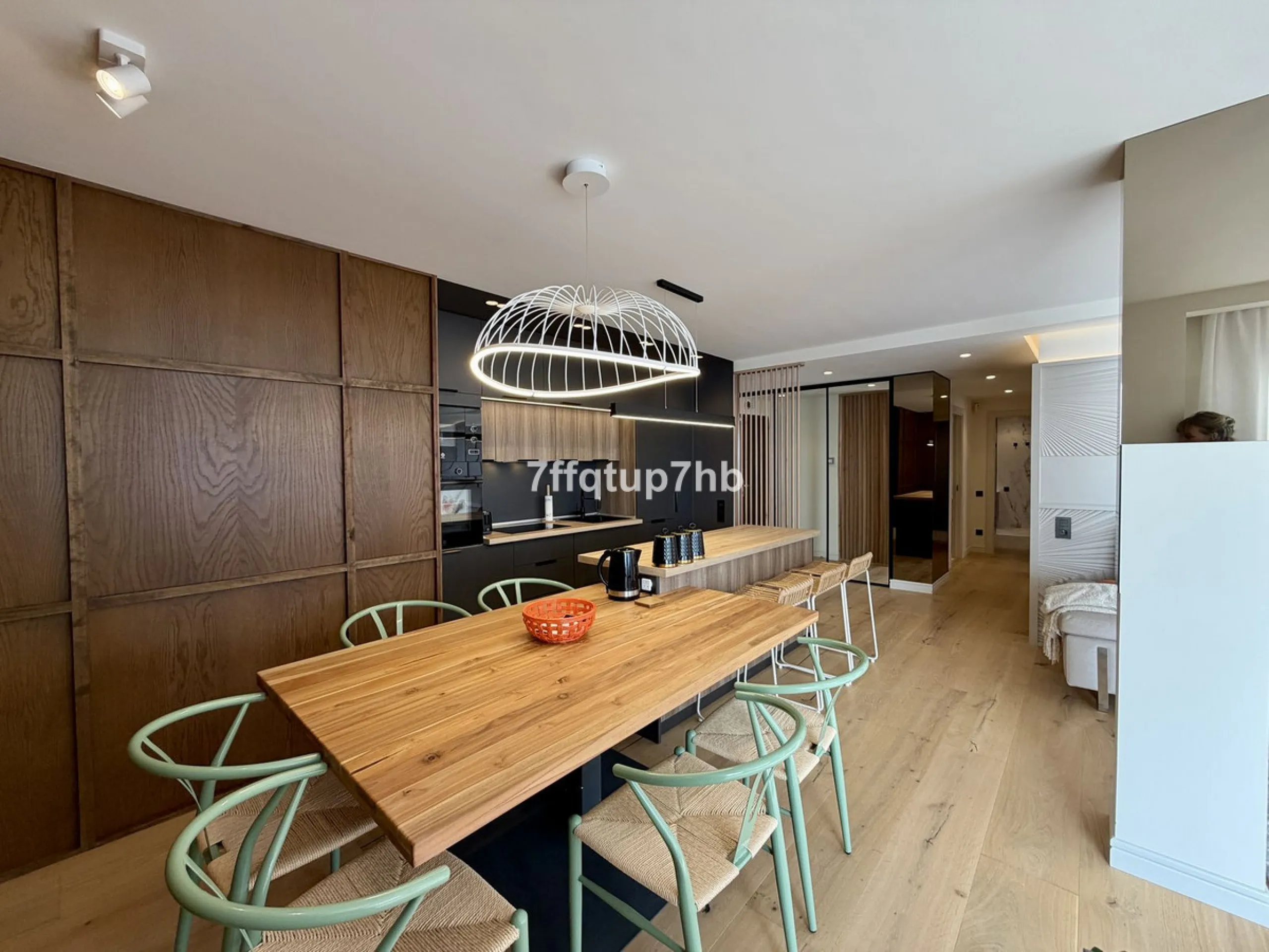 Apartment - Penthouse в продаже в Estepona, Málaga. В доме 3 спален и 2 ванных комнат. Площадь дома 111 м²