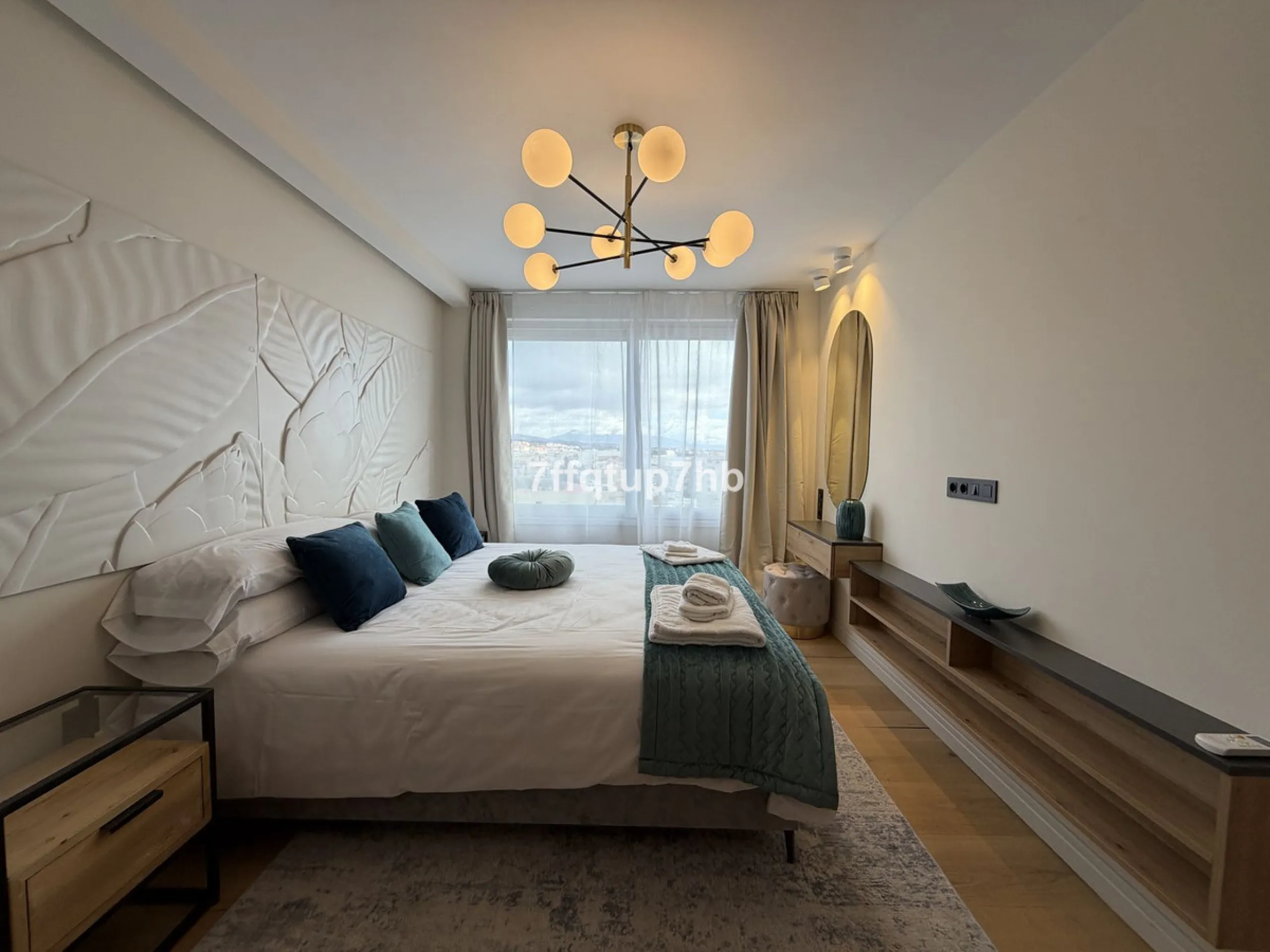 Apartment - Penthouse в продаже в Estepona, Málaga. В доме 3 спален и 2 ванных комнат. Площадь дома 111 м²