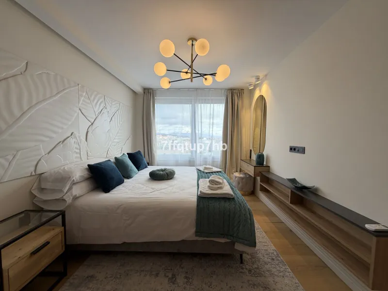 Apartment - Penthouse в продаже в Estepona, Málaga. В доме 3 спален и 2 ванных комнат. Площадь дома 111 м²