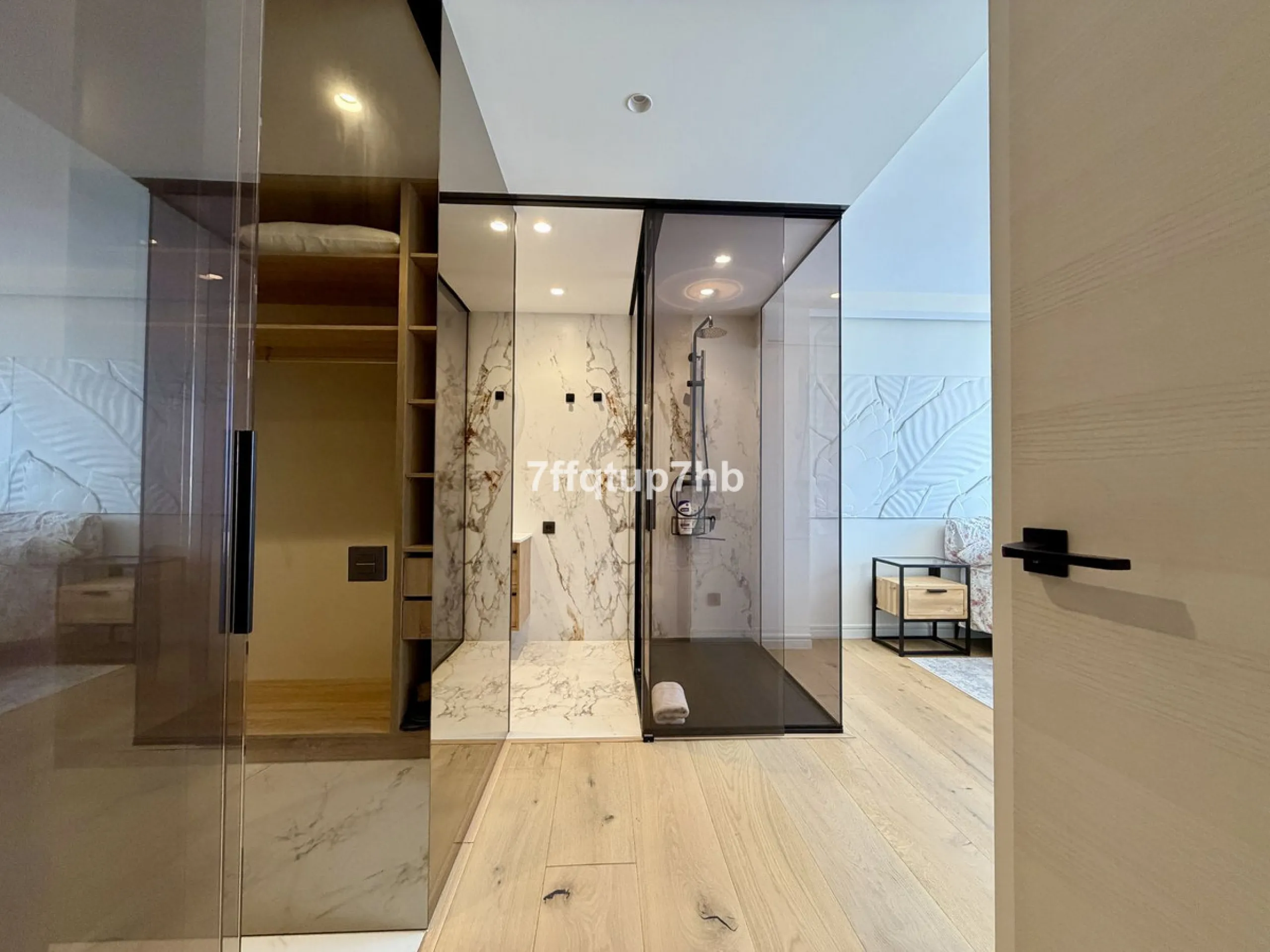 Apartment - Penthouse в продаже в Estepona, Málaga. В доме 3 спален и 2 ванных комнат. Площадь дома 111 м²