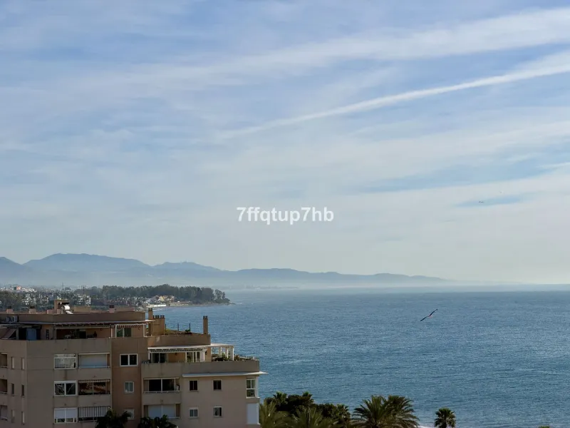 Apartment - Penthouse в продаже в Estepona, Málaga. В доме 3 спален и 2 ванных комнат. Площадь дома 111 м²