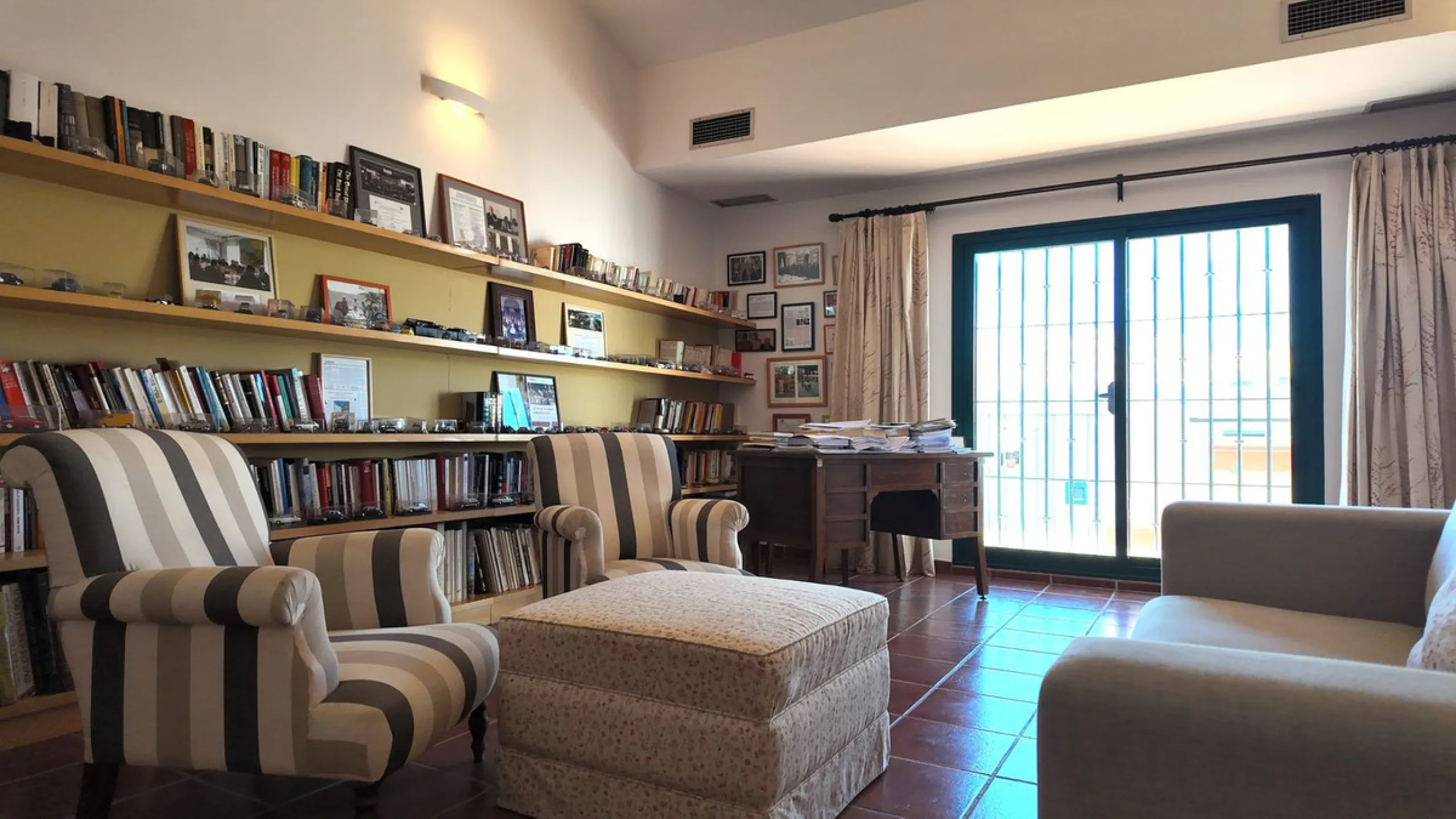 Welcome to Urbanisation Las Arenas, one of San Pedro's most sought-after beachside communities.