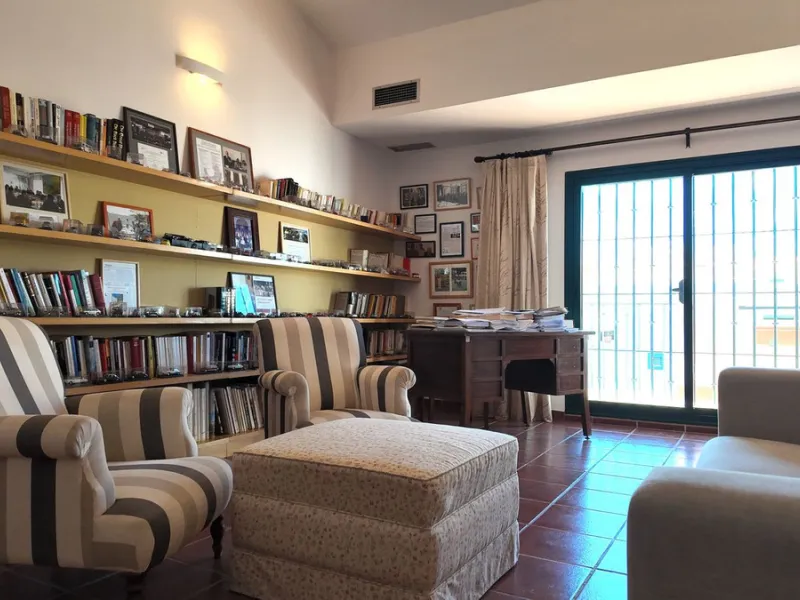 Welcome to Urbanisation Las Arenas, one of San Pedro's most sought-after beachside communities.