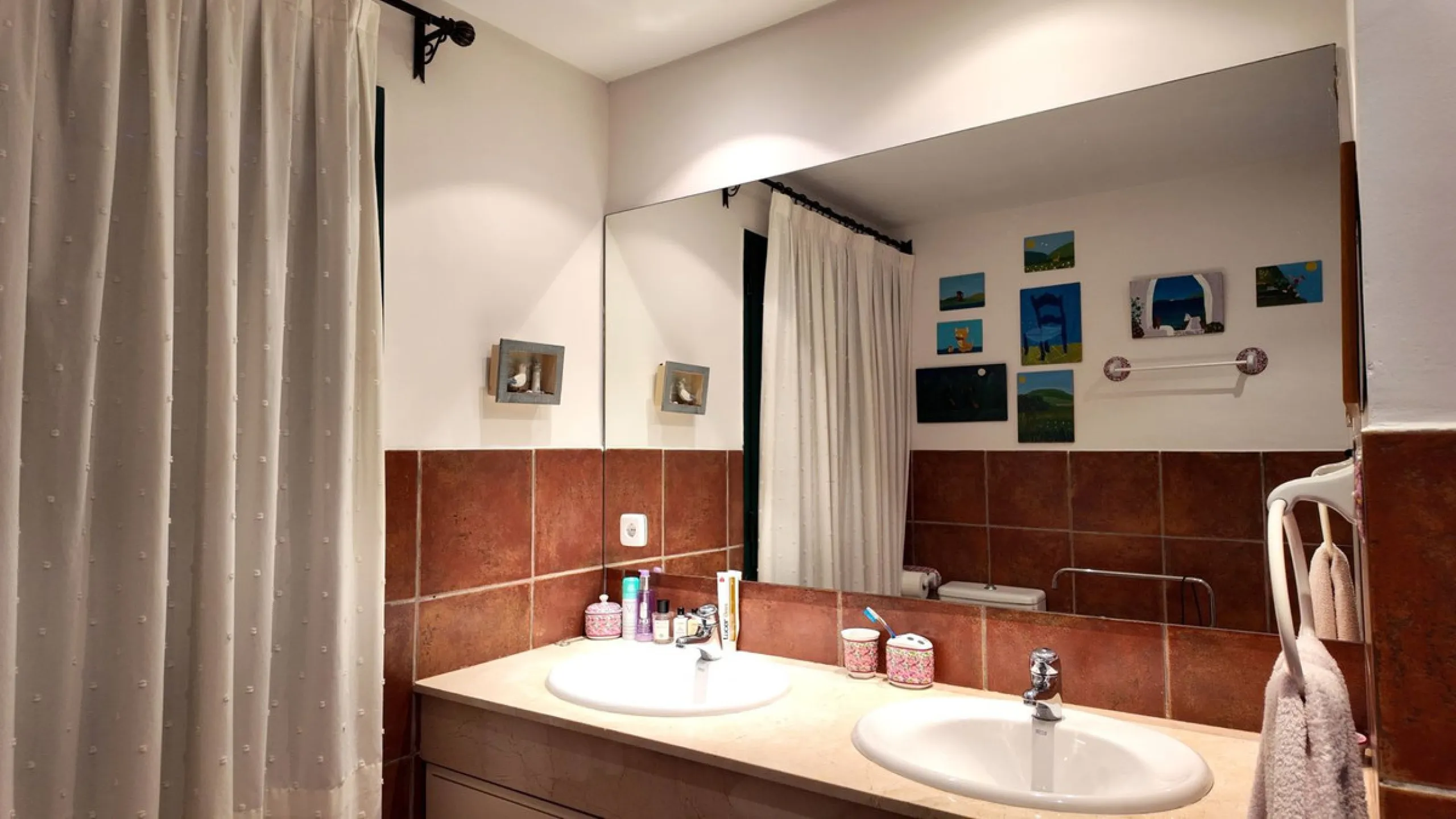 Welcome to Urbanisation Las Arenas, one of San Pedro's most sought-after beachside communities.