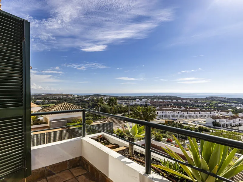 Apartment - Penthouse в продаже в Casares, Málaga. В доме 3 спален и 3 ванных комнат. Площадь дома 179 м²