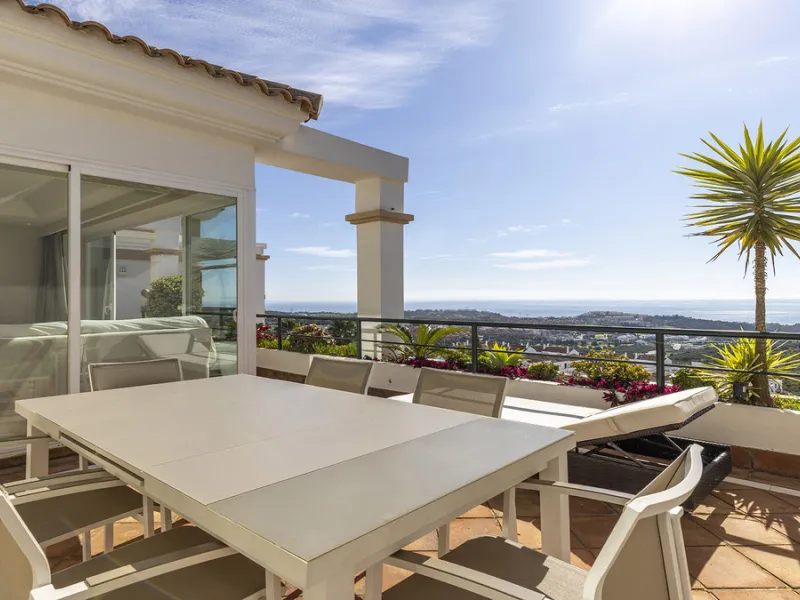 Apartment - Penthouse в продаже в Casares, Málaga. В доме 3 спален и 3 ванных комнат. Площадь дома 179 м²