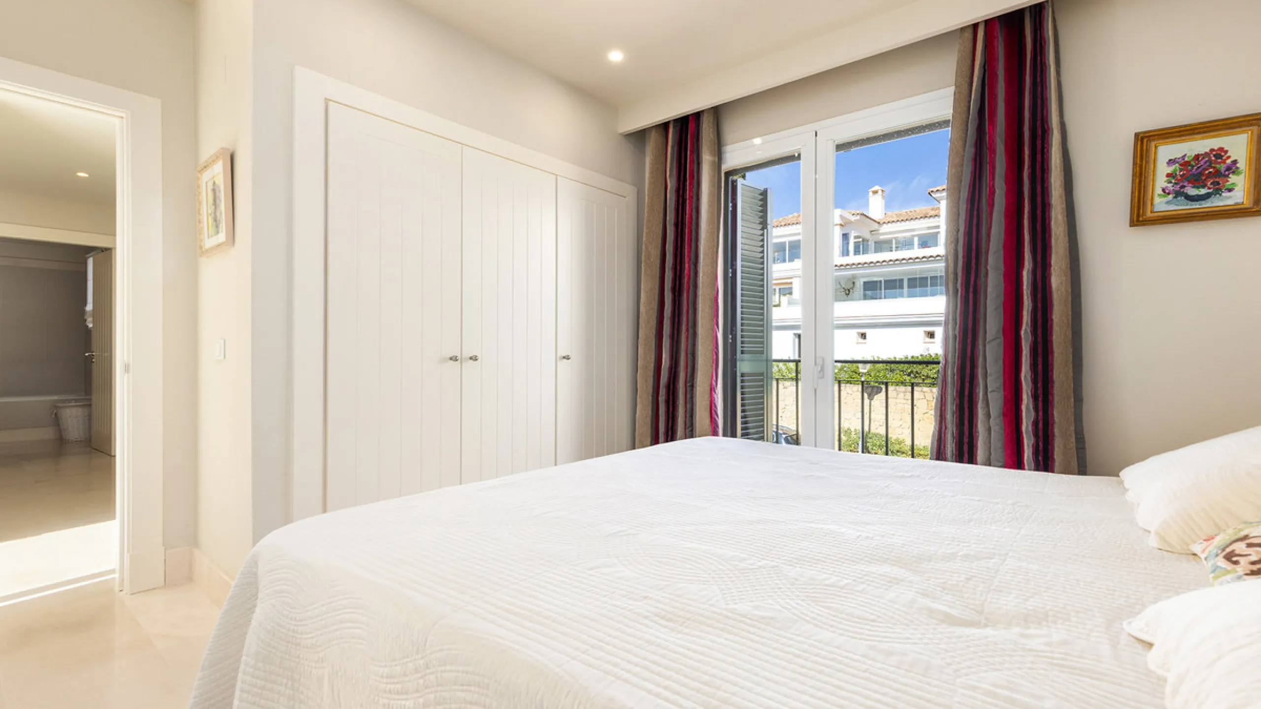 Apartment - Penthouse в продаже в Casares, Málaga. В доме 3 спален и 3 ванных комнат. Площадь дома 179 м²