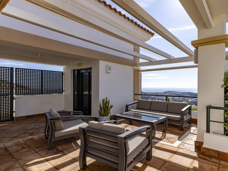 Apartment - Penthouse в продаже в Casares, Málaga. В доме 3 спален и 3 ванных комнат. Площадь дома 179 м²