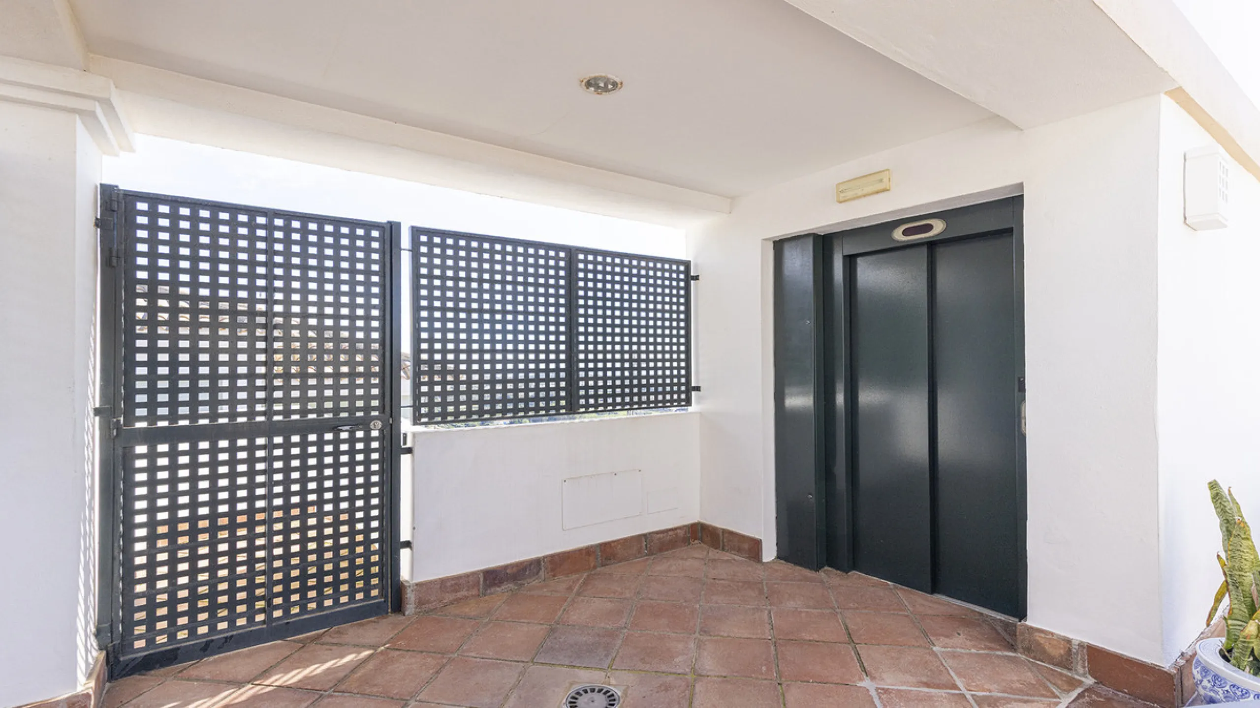 Apartment - Penthouse в продаже в Casares, Málaga. В доме 3 спален и 3 ванных комнат. Площадь дома 179 м²