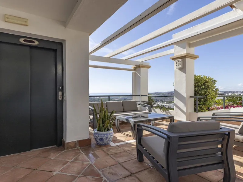 Apartment - Penthouse в продаже в Casares, Málaga. В доме 3 спален и 3 ванных комнат. Площадь дома 179 м²