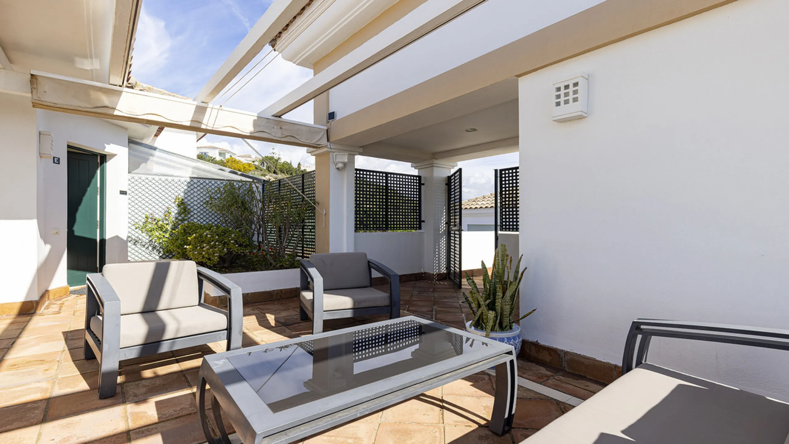 Apartment - Penthouse в продаже в Casares, Málaga. В доме 3 спален и 3 ванных комнат. Площадь дома 179 м²