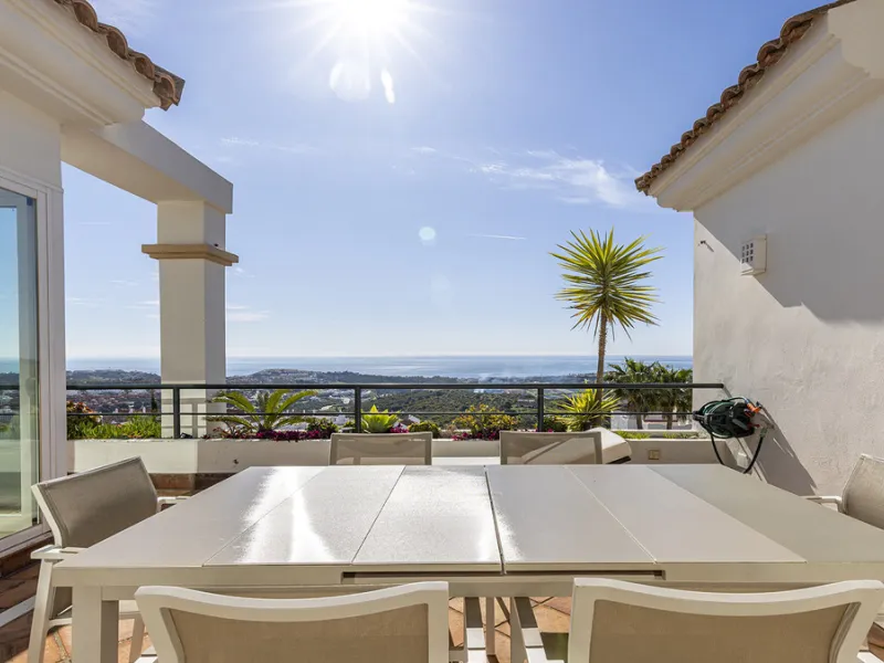 Apartment - Penthouse в продаже в Casares, Málaga. В доме 3 спален и 3 ванных комнат. Площадь дома 179 м²