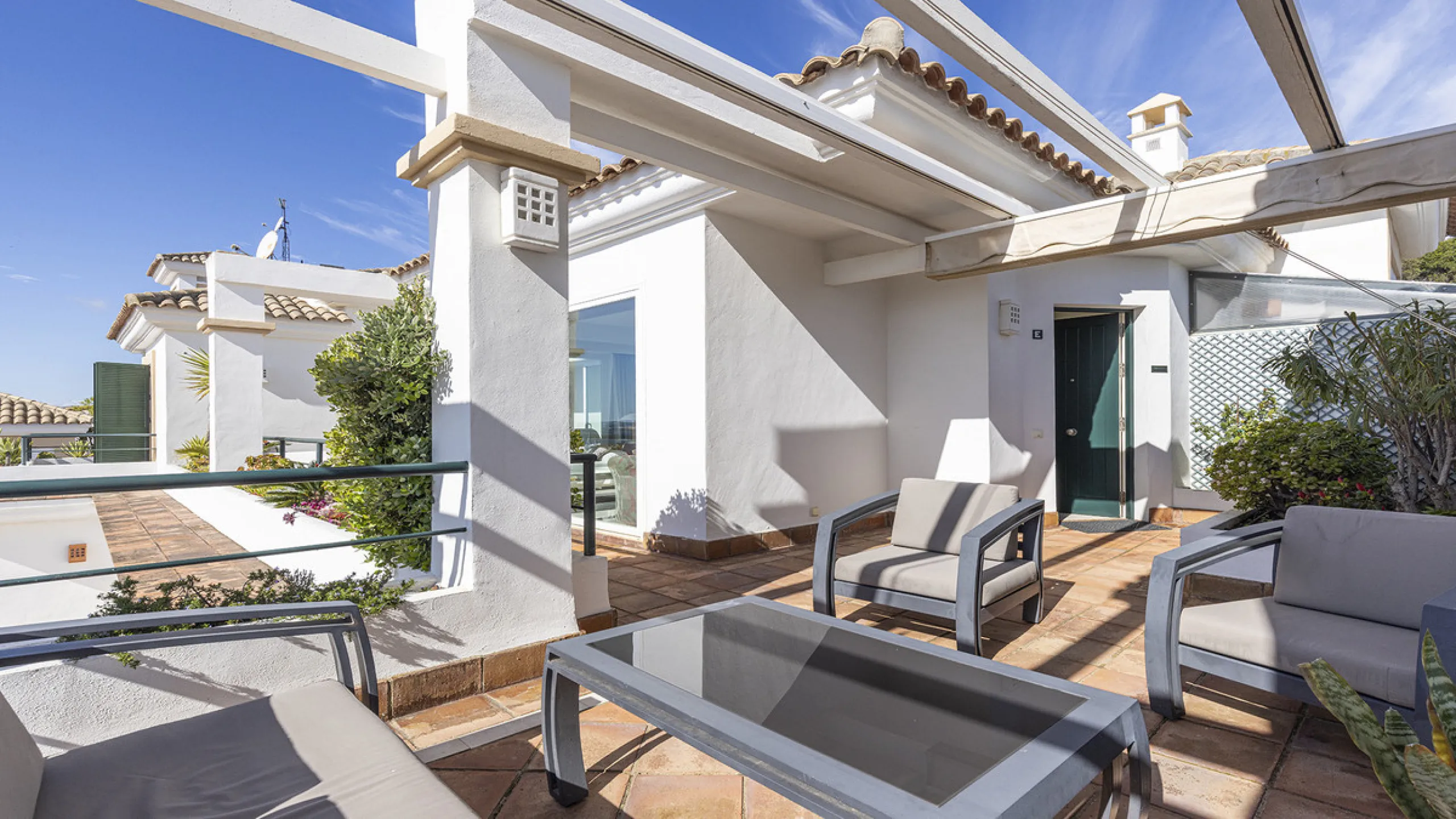 Apartment - Penthouse в продаже в Casares, Málaga. В доме 3 спален и 3 ванных комнат. Площадь дома 179 м²