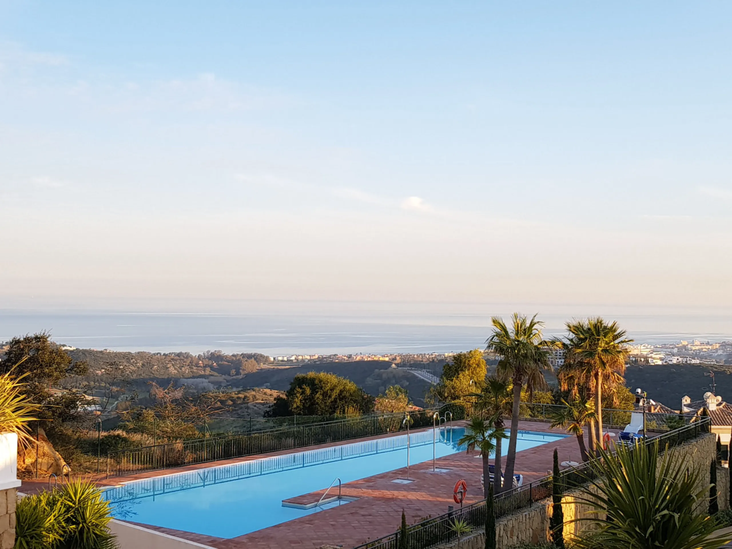 Apartment - Penthouse в продаже в Casares, Málaga. В доме 3 спален и 3 ванных комнат. Площадь дома 179 м²