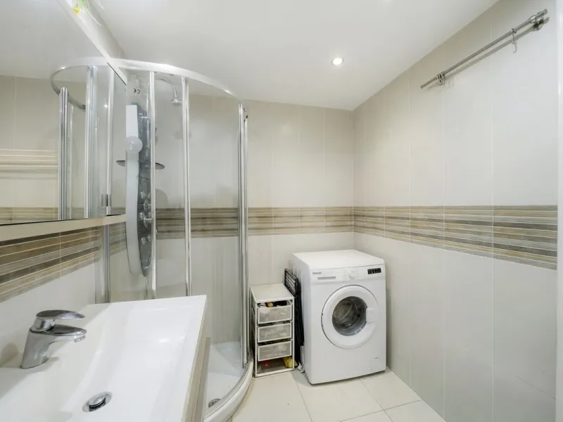 Stunning 1 Bedroom Apartment with Spectacular Sea & Pool Views in the Iconic Benalbeach Complex
