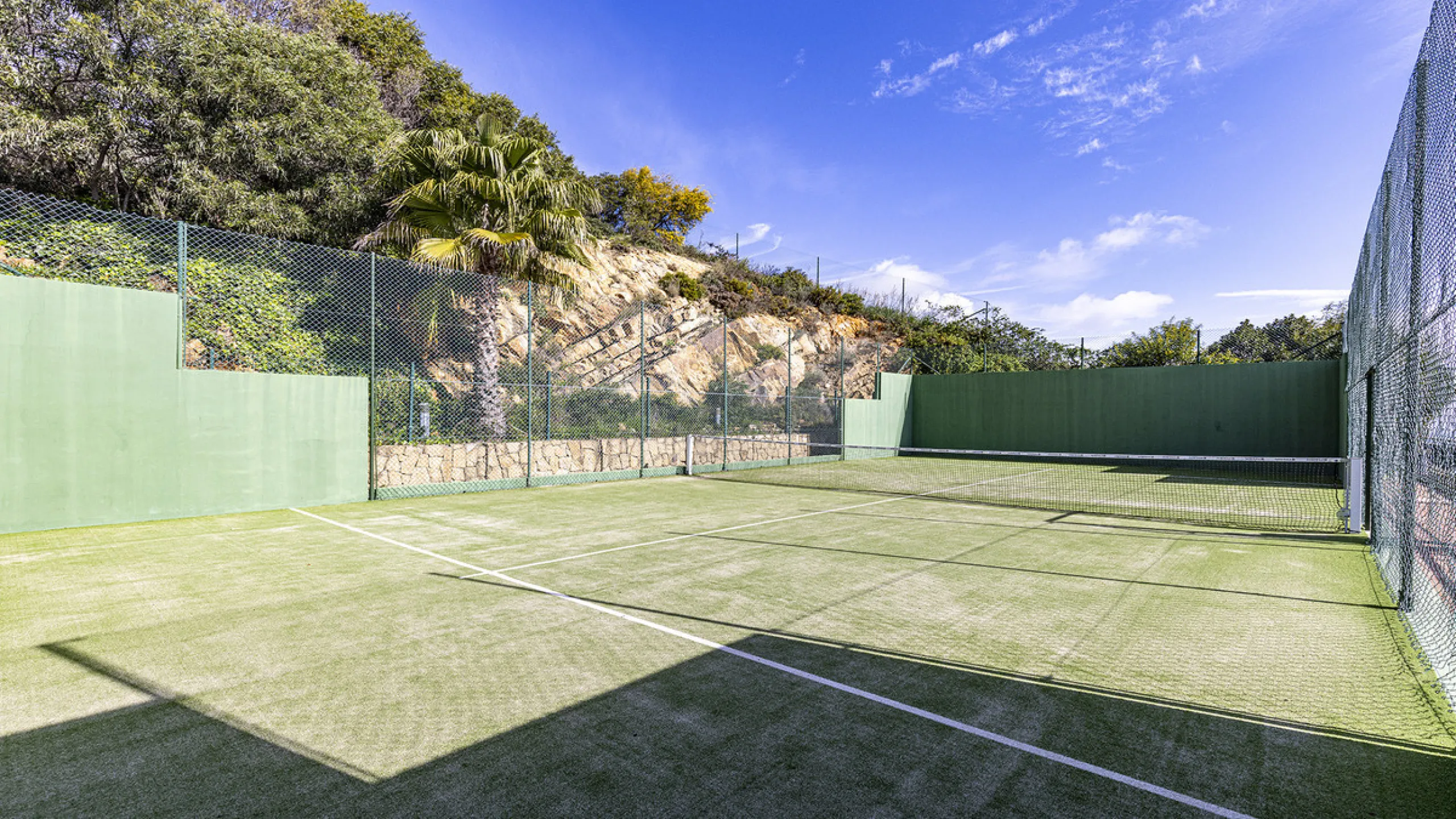 Apartment - Penthouse в продаже в Casares, Málaga. В доме 3 спален и 3 ванных комнат. Площадь дома 179 м²