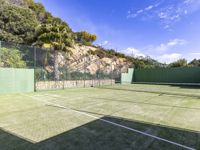 Apartment - Penthouse в продаже в Casares, Málaga. В доме 3 спален и 3 ванных комнат. Площадь дома 179 м²
