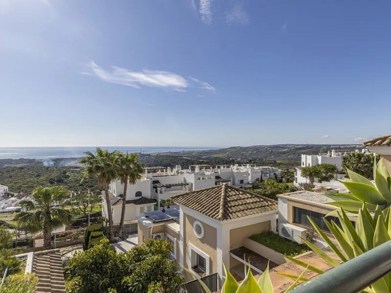Apartment - Penthouse в продаже в Casares, Málaga. В доме 3 спален и 3 ванных комнат. Площадь дома 179 м²