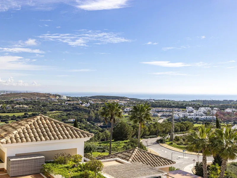 Apartment - Penthouse в продаже в Casares, Málaga. В доме 3 спален и 3 ванных комнат. Площадь дома 179 м²
