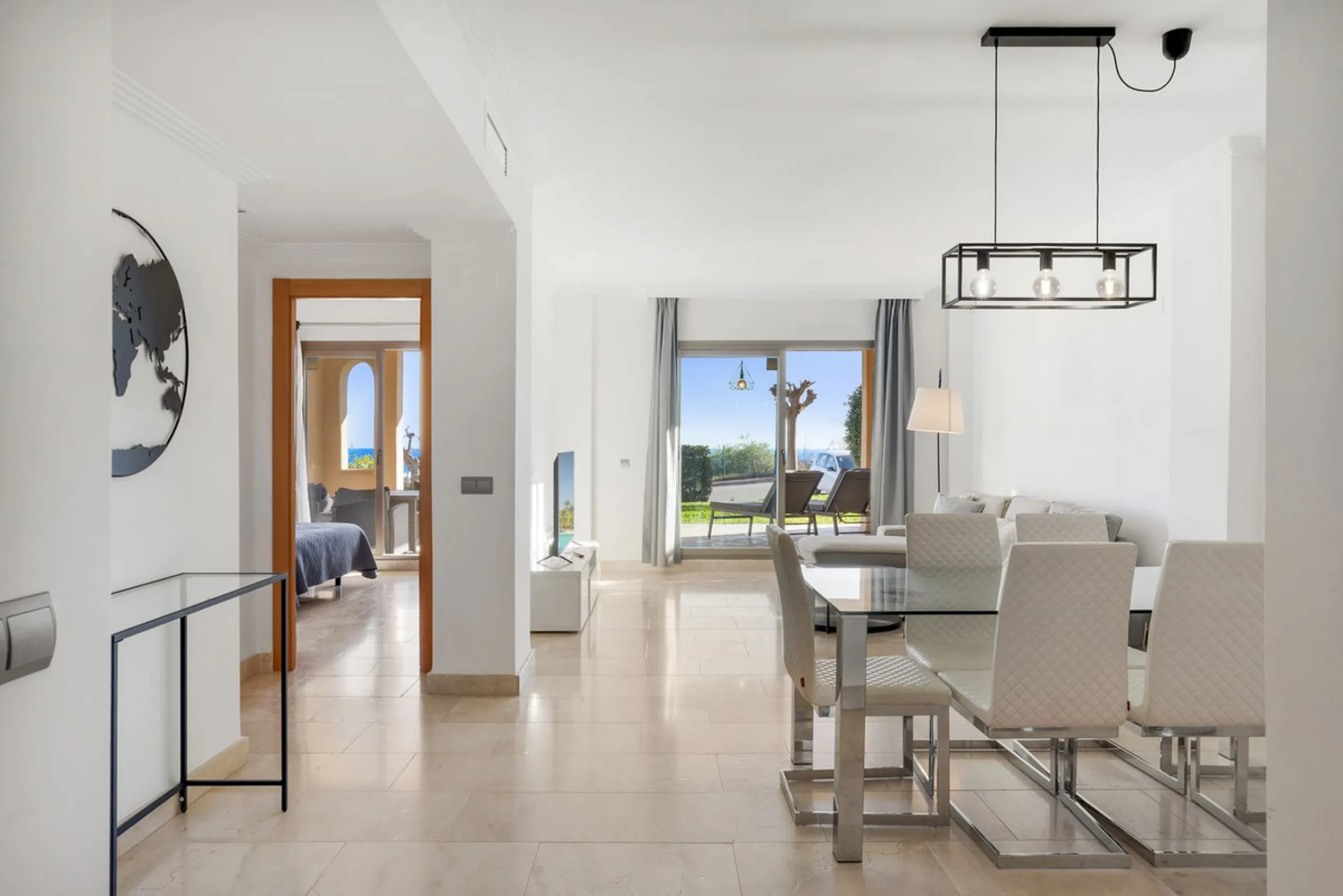 We are proud to present this luxurious ground-floor apartment, located within an exclusive gated and secure community renowned for its abundance of swimming pools and beautifully maintained green spaces.
