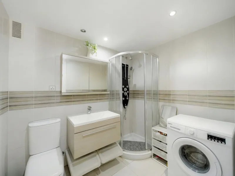Stunning 1 Bedroom Apartment with Spectacular Sea & Pool Views in the Iconic Benalbeach Complex