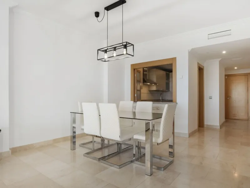 We are proud to present this luxurious ground-floor apartment, located within an exclusive gated and secure community renowned for its abundance of swimming pools and beautifully maintained green spaces.