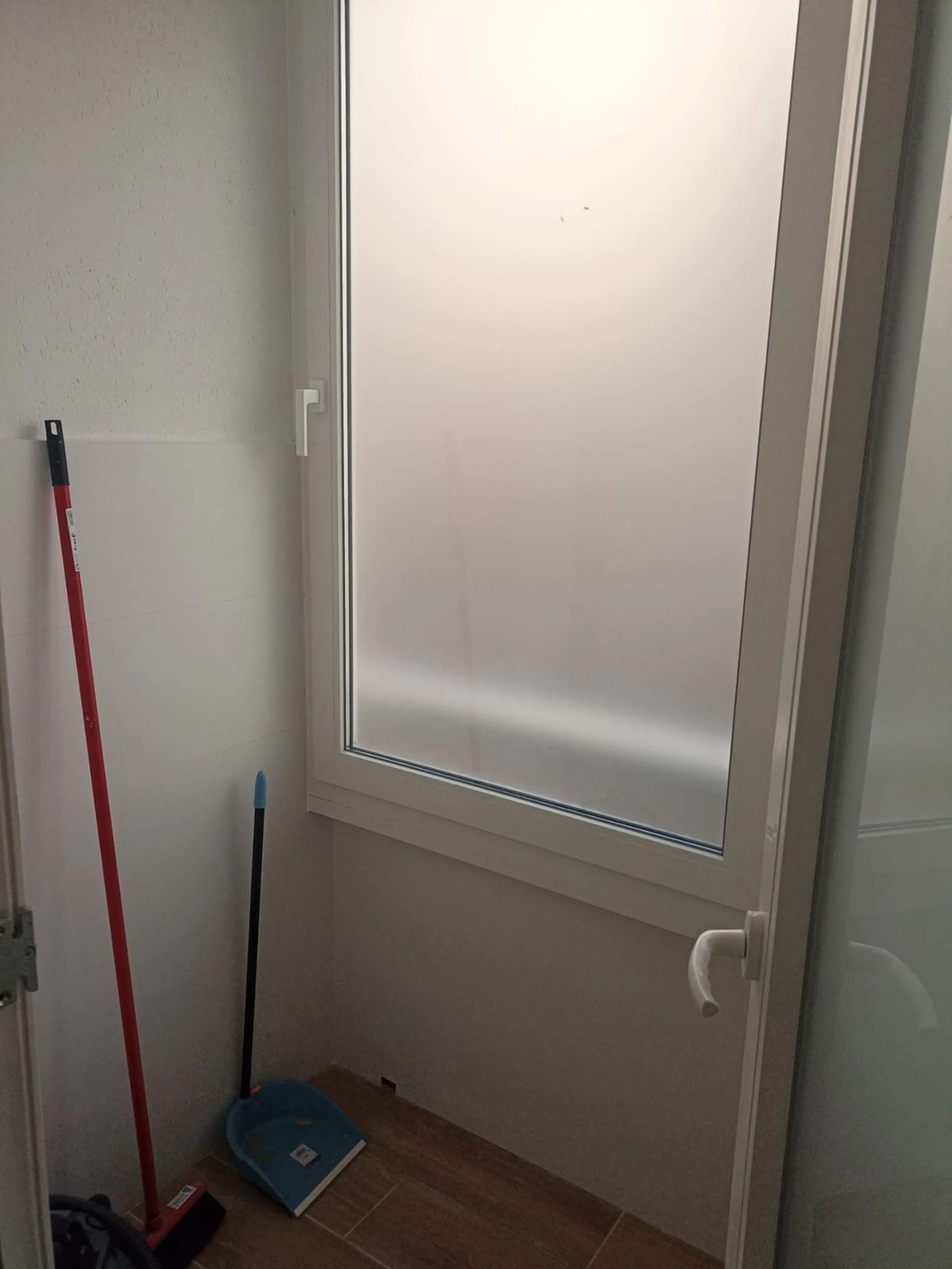 Apartment - Middle Floor Apartment в продаже в Fuengirola, Málaga. В доме 3 спален и 1 ванных комнат. Площадь дома 100 м²