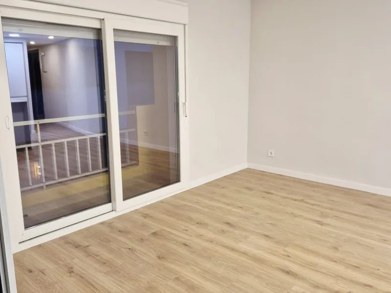 Apartment - Middle Floor Apartment в продаже в Fuengirola, Málaga. В доме 3 спален и 1 ванных комнат. Площадь дома 100 м²