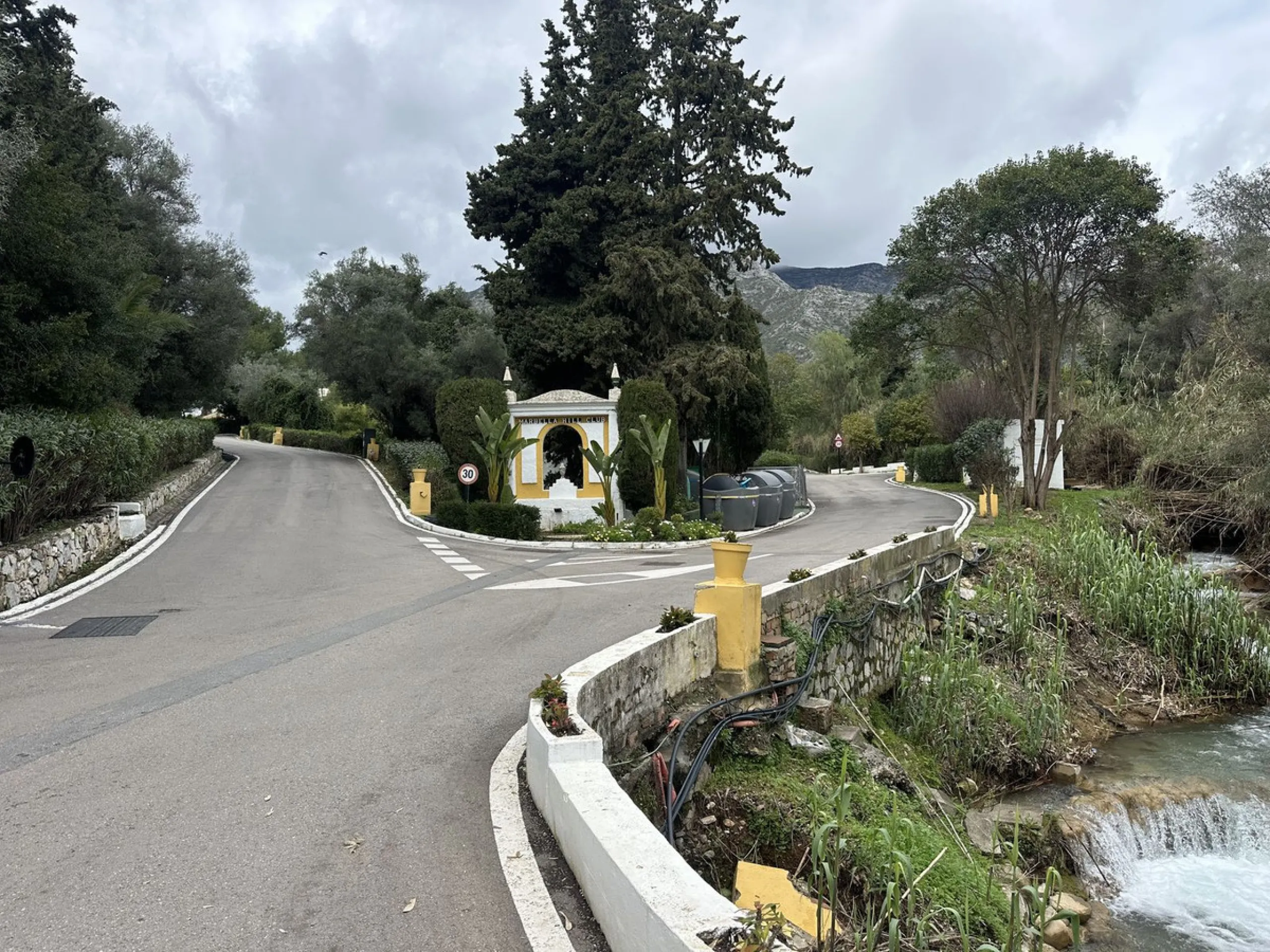 Plot - Residential Plot в продаже в Marbella, Málaga. Площадь участка 4259 м²