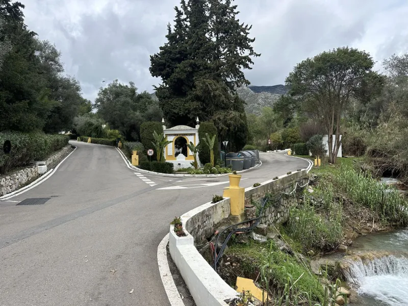 Plot - Residential Plot в продаже в Marbella, Málaga. Площадь участка 4259 м²