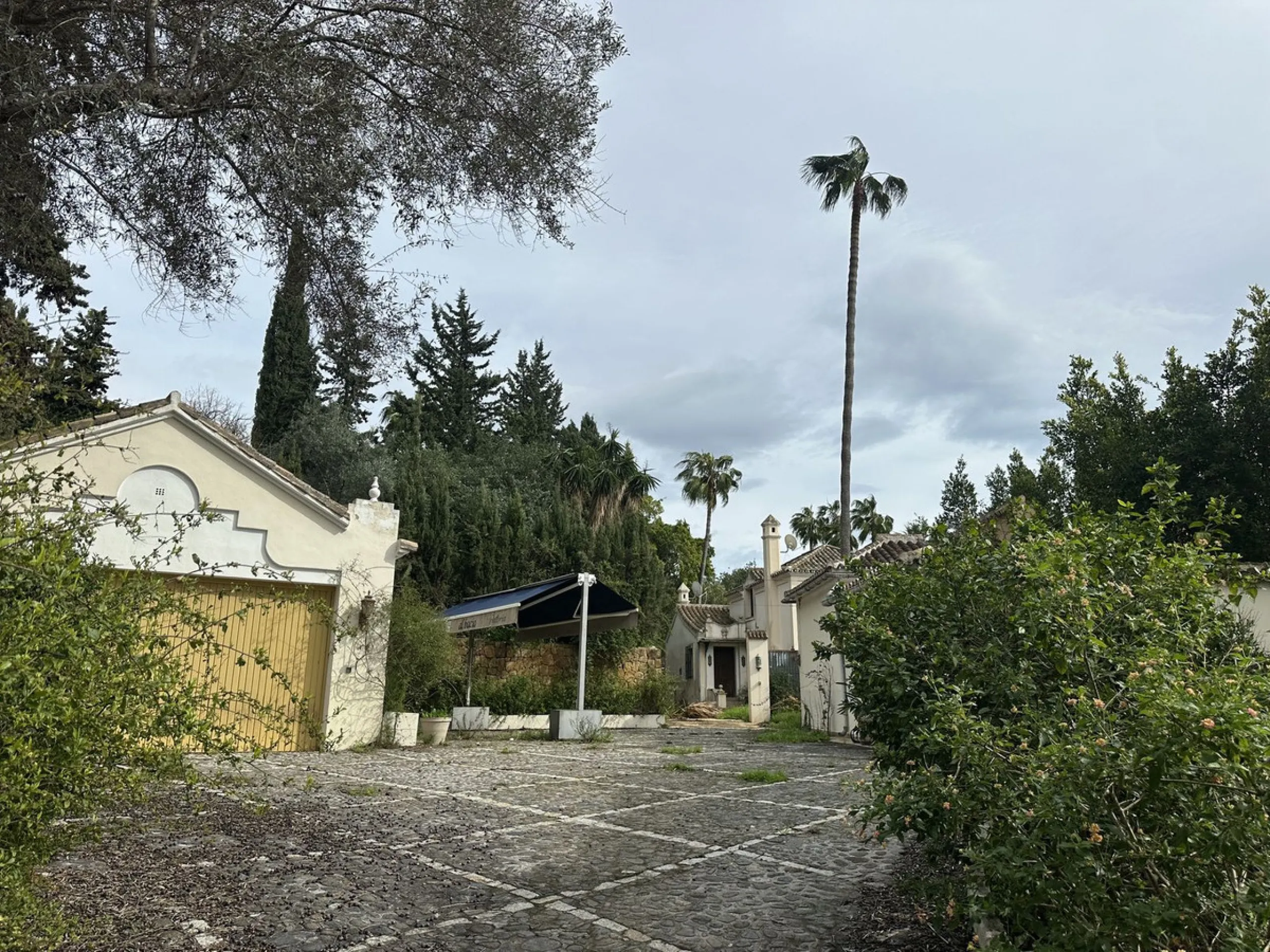 Plot - Residential Plot в продаже в Marbella, Málaga. Площадь участка 4259 м²