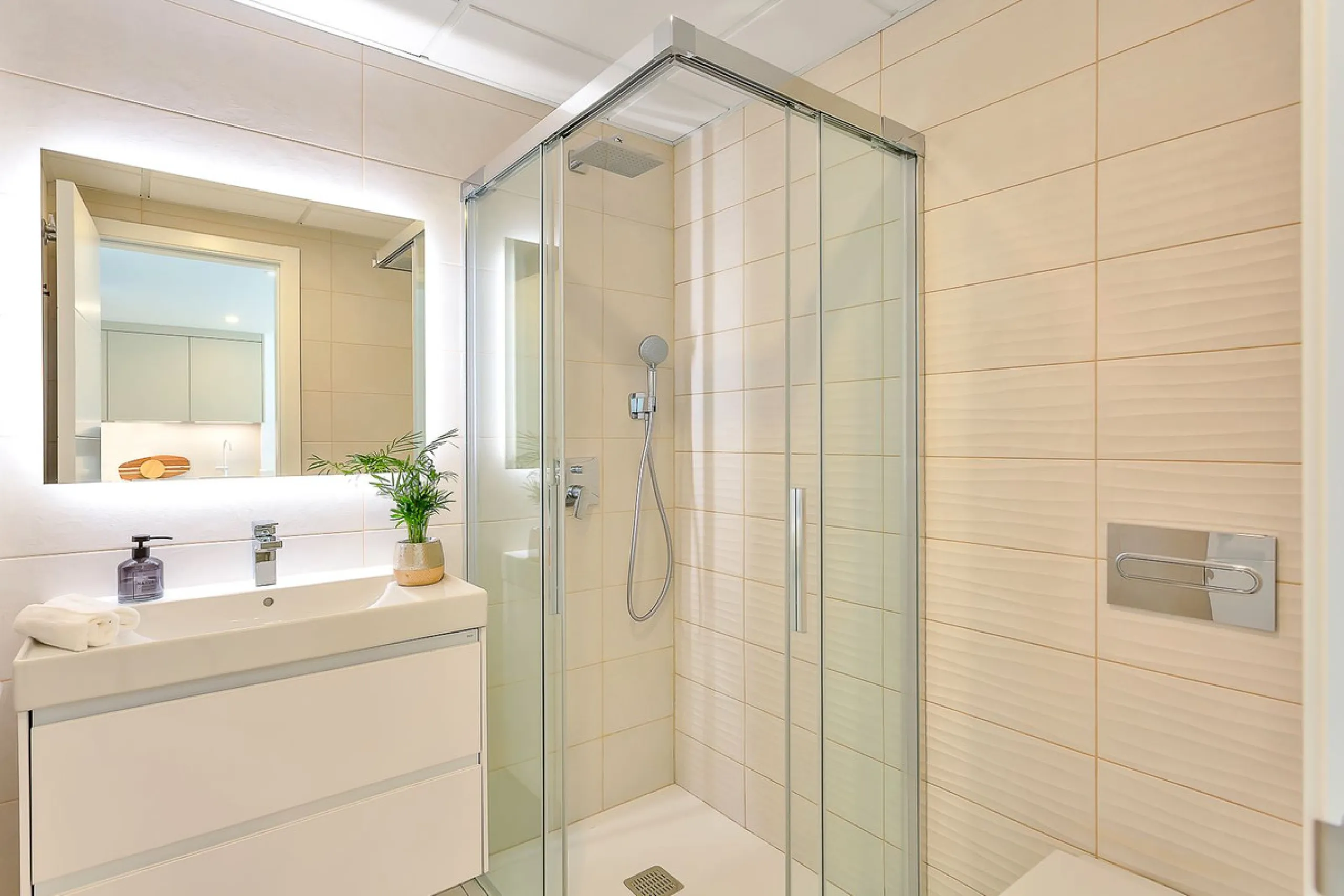 PROPERTY WITH VALID AND TRANSFERABLE TOURISTIC LICENSE!