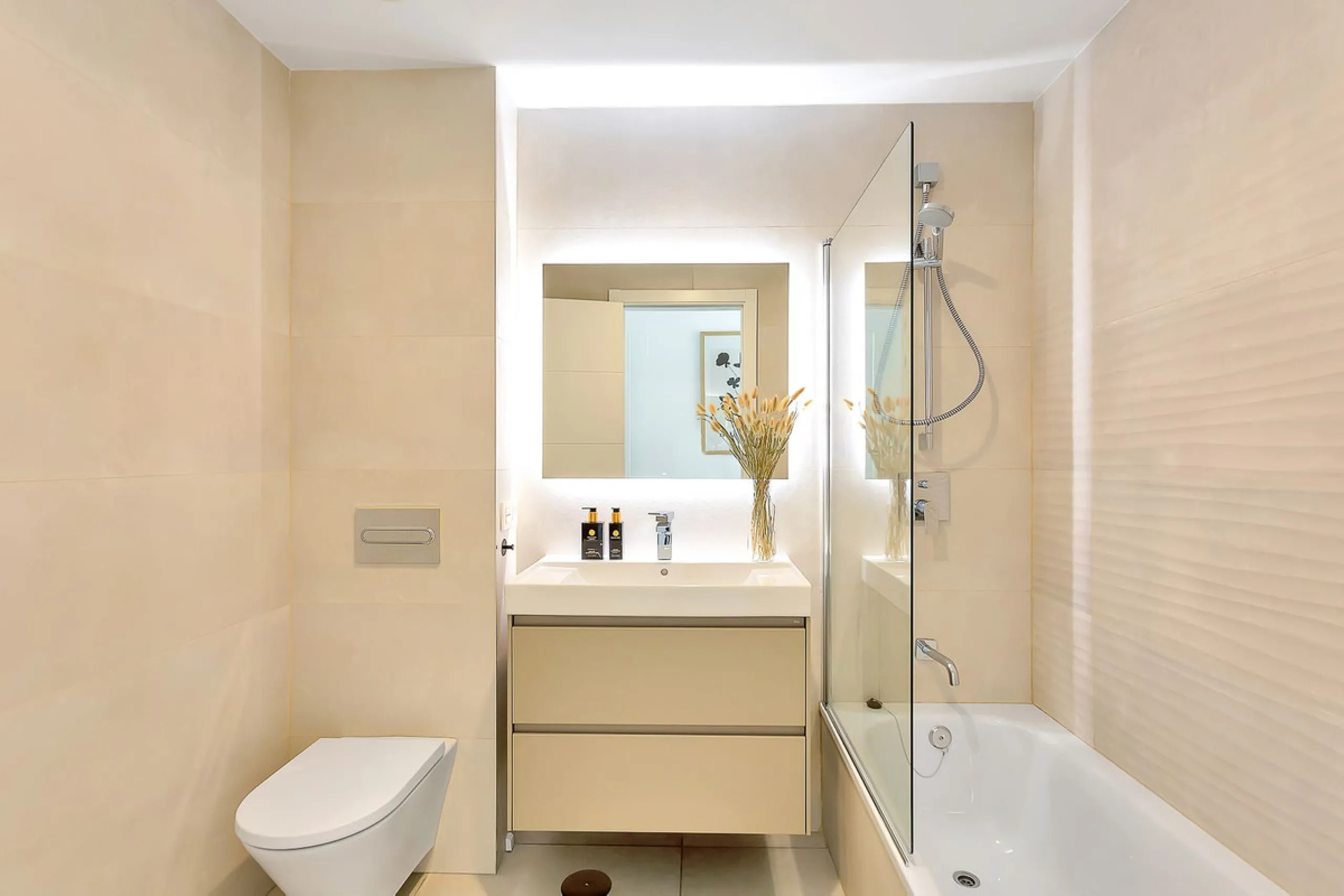 PROPERTY WITH VALID AND TRANSFERABLE TOURISTIC LICENSE!