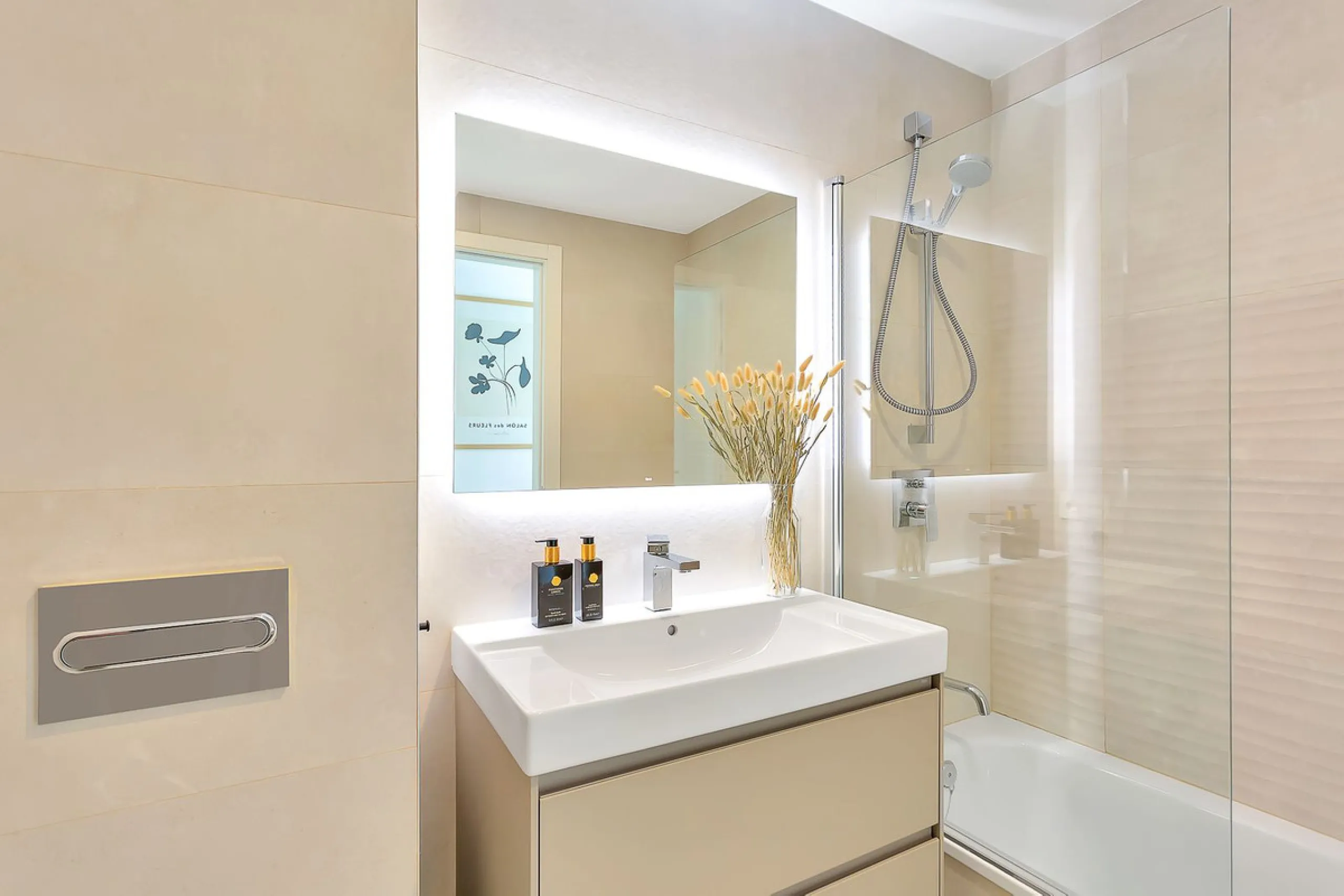 PROPERTY WITH VALID AND TRANSFERABLE TOURISTIC LICENSE!