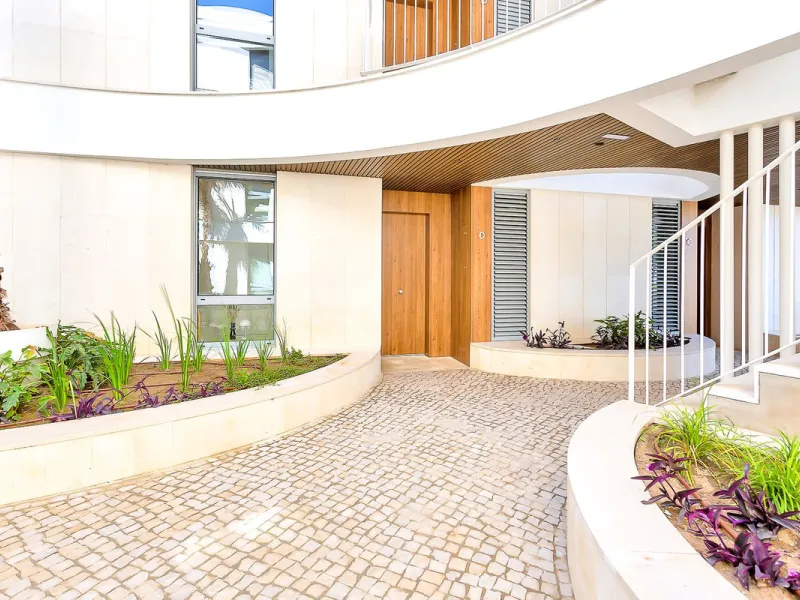 PROPERTY WITH VALID AND TRANSFERABLE TOURISTIC LICENSE!