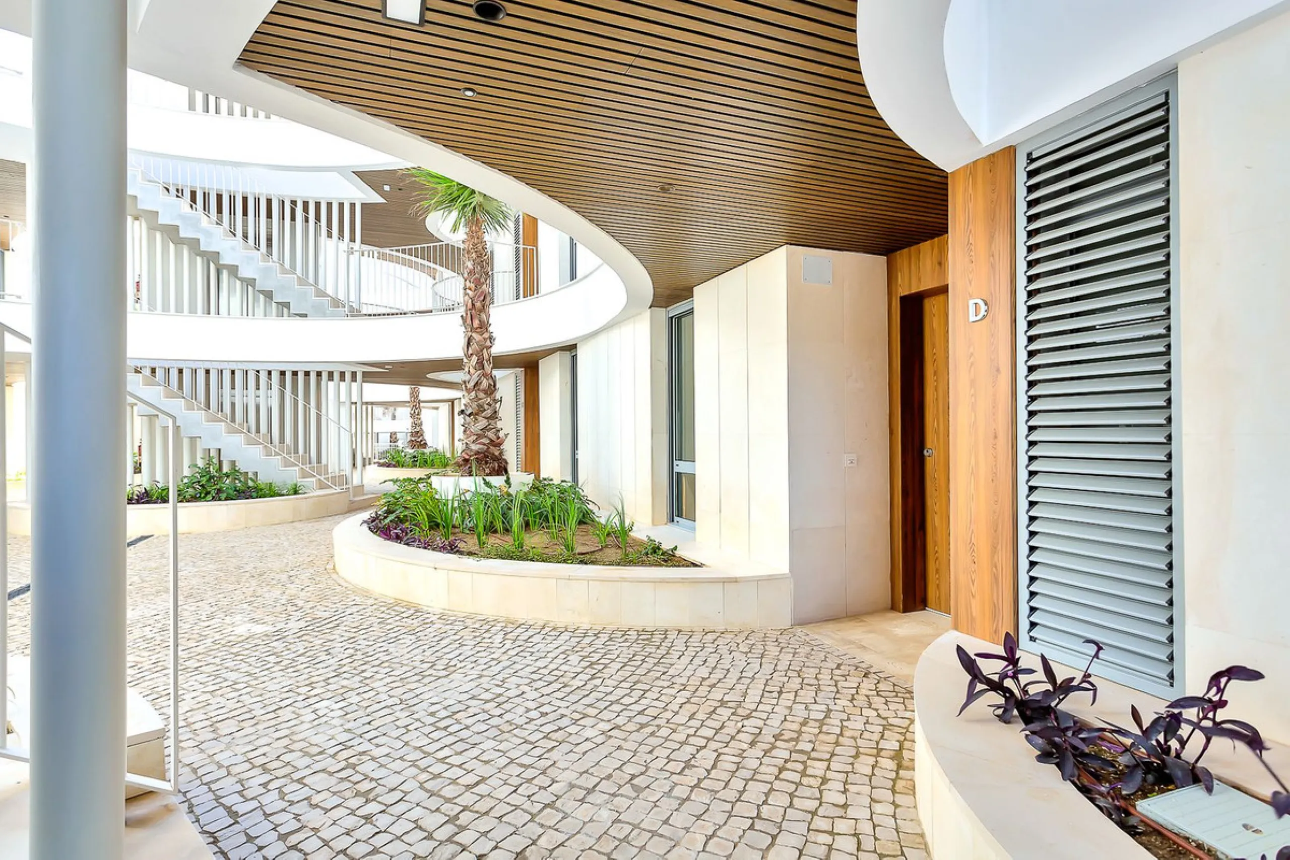 PROPERTY WITH VALID AND TRANSFERABLE TOURISTIC LICENSE!
