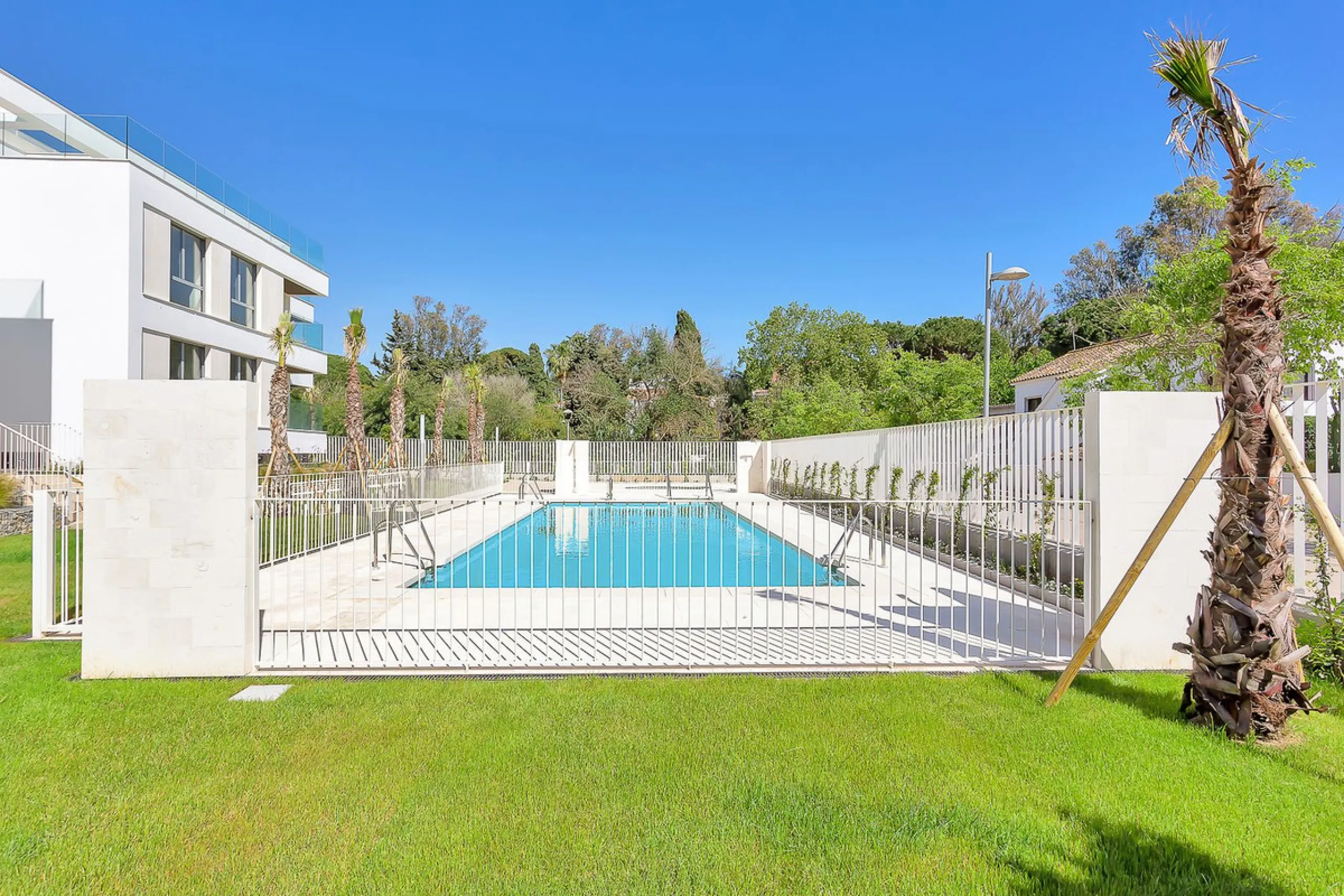 PROPERTY WITH VALID AND TRANSFERABLE TOURISTIC LICENSE!