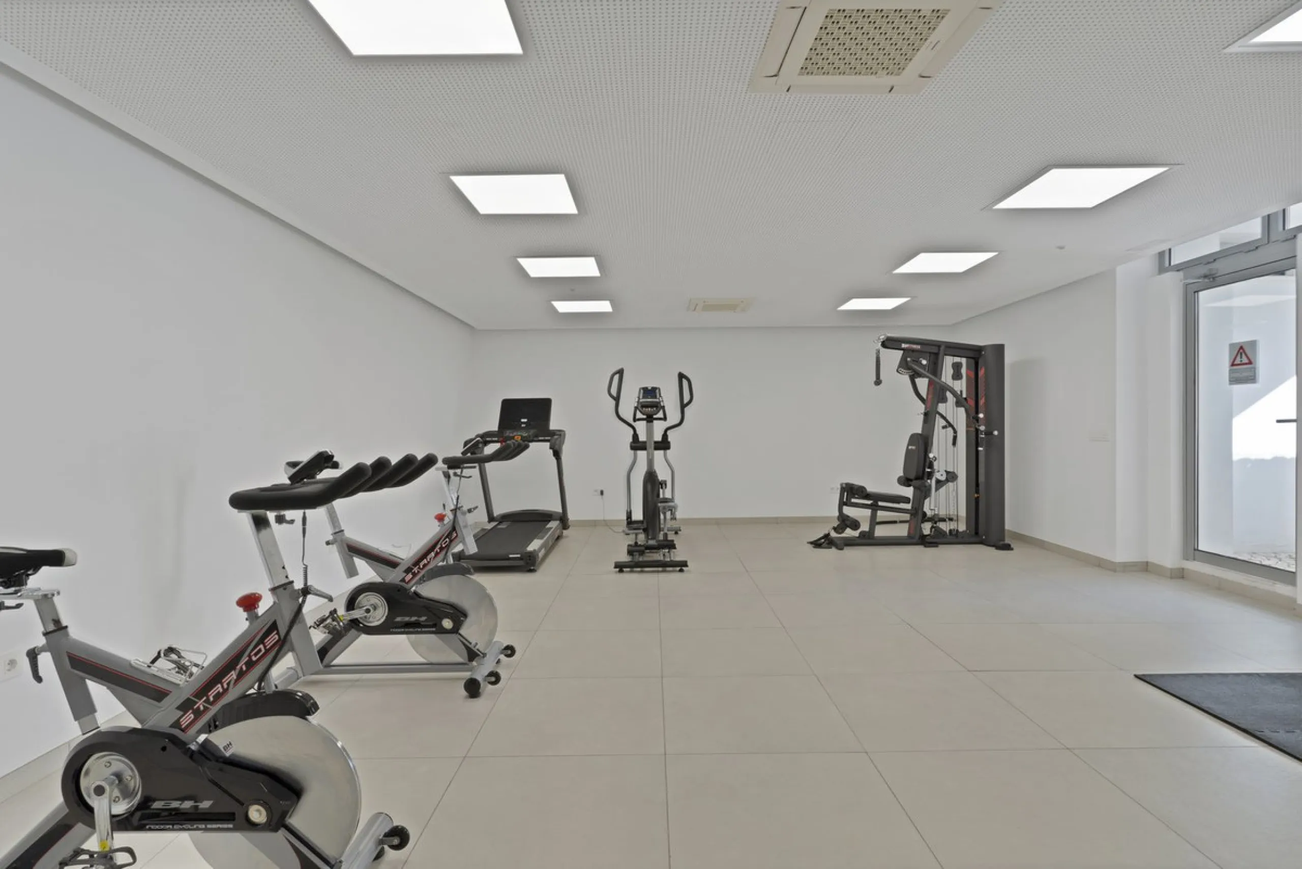 PROPERTY WITH VALID AND TRANSFERABLE TOURISTIC LICENSE!